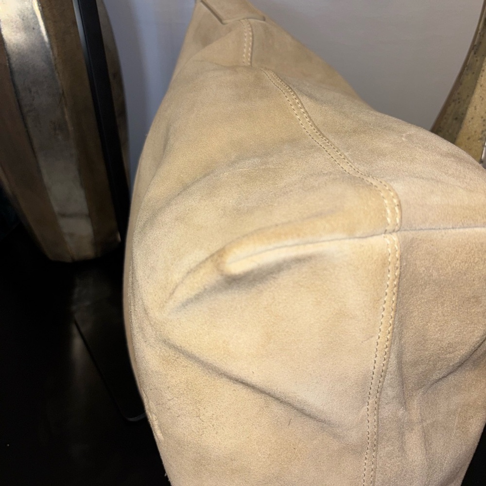 Elegant Cream Suede Tote Bag - Picture 10 of 10